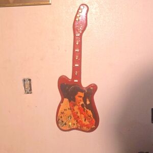 ELVIS GUITAR CLOCK